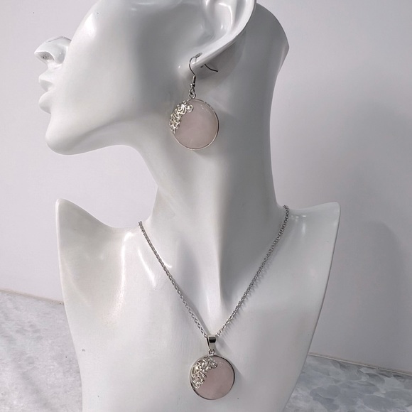 Galilea Rose Quartz Pendant Necklace and Earrings - Picture 2 of 10